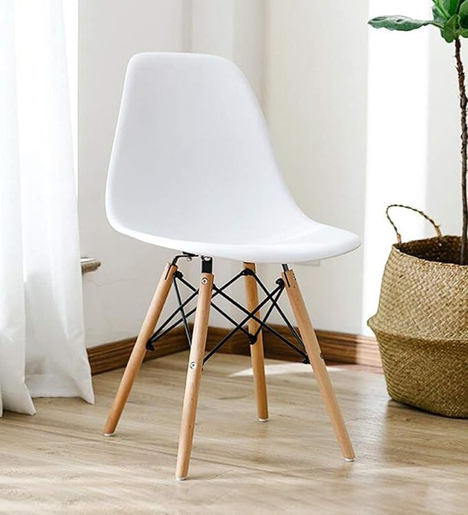 71pXoRVW9tL._SX679_-1.jpg Home Eames Plastic Chair - Image 1